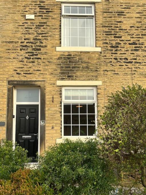 Steeple View - A Two Bedroom 18Th Century Cottage. Leeds  Extérieur photo